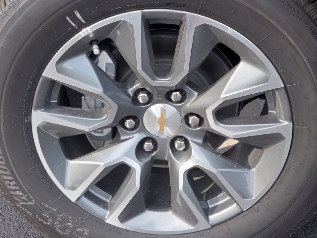 New 2026 Chevrolet Silverado 1500 LT w/ LPO, Liner Protection Package AWD/4WD image 9