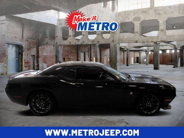 Used 2022 Dodge Challenger R/T Scat Pack RWD image 1
