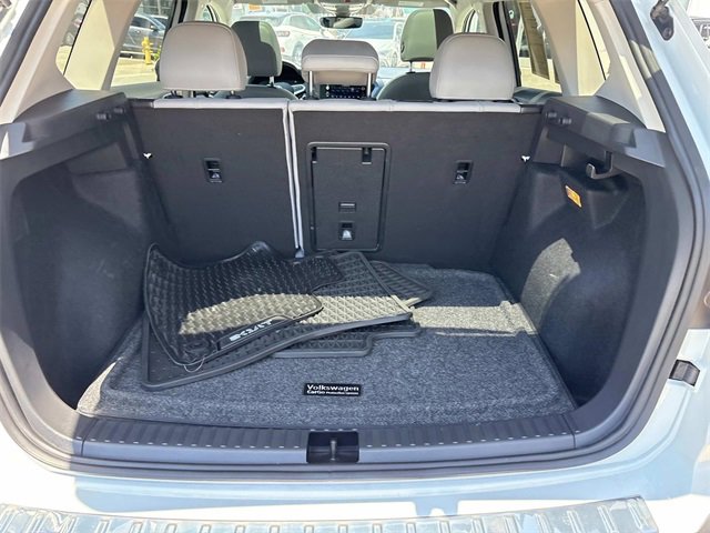 Certified 2024 Volkswagen Taos SE w/ Panoramic Sunroof Package image 21