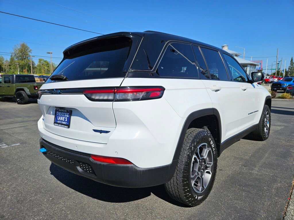 Used 2024 Jeep Grand Cherokee Trailhawk image 5
