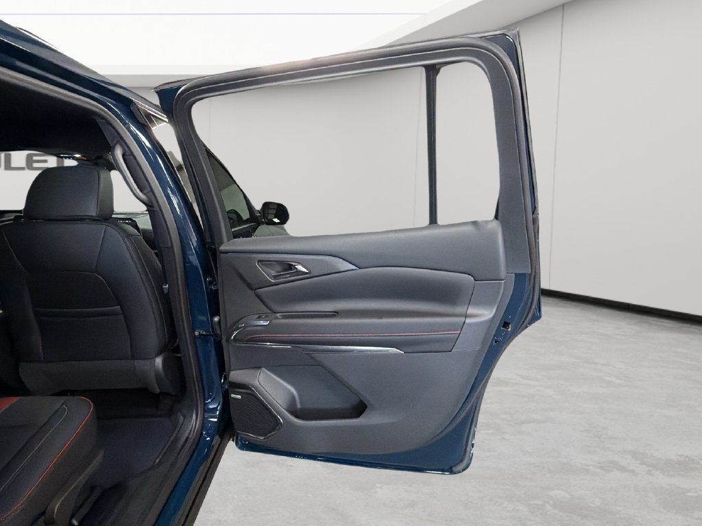 New 2027 Chevrolet Traverse RS w/ LPO, Floor Liner Package AWD/4WD image 42