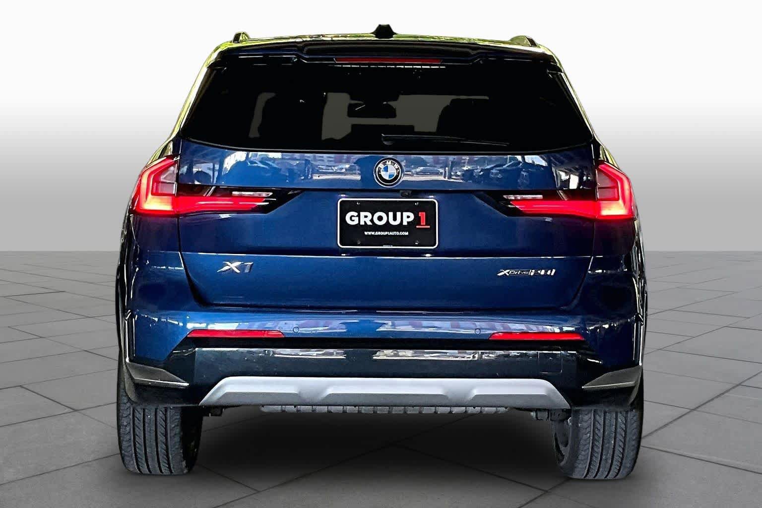 Used 2023 BMW X1 xDrive28i w/ Convenience Package AWD/4WD image 4