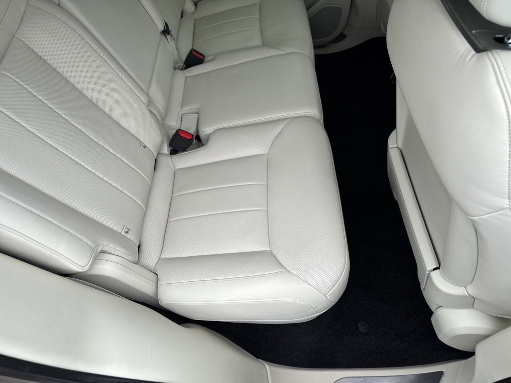 Used 2023 Land Rover Range Rover First Edition AWD/4WD image 29