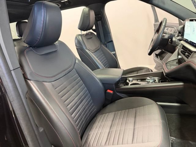 Used 2025 Ford Explorer ST-Line w/ Premium Package AWD/4WD image 26