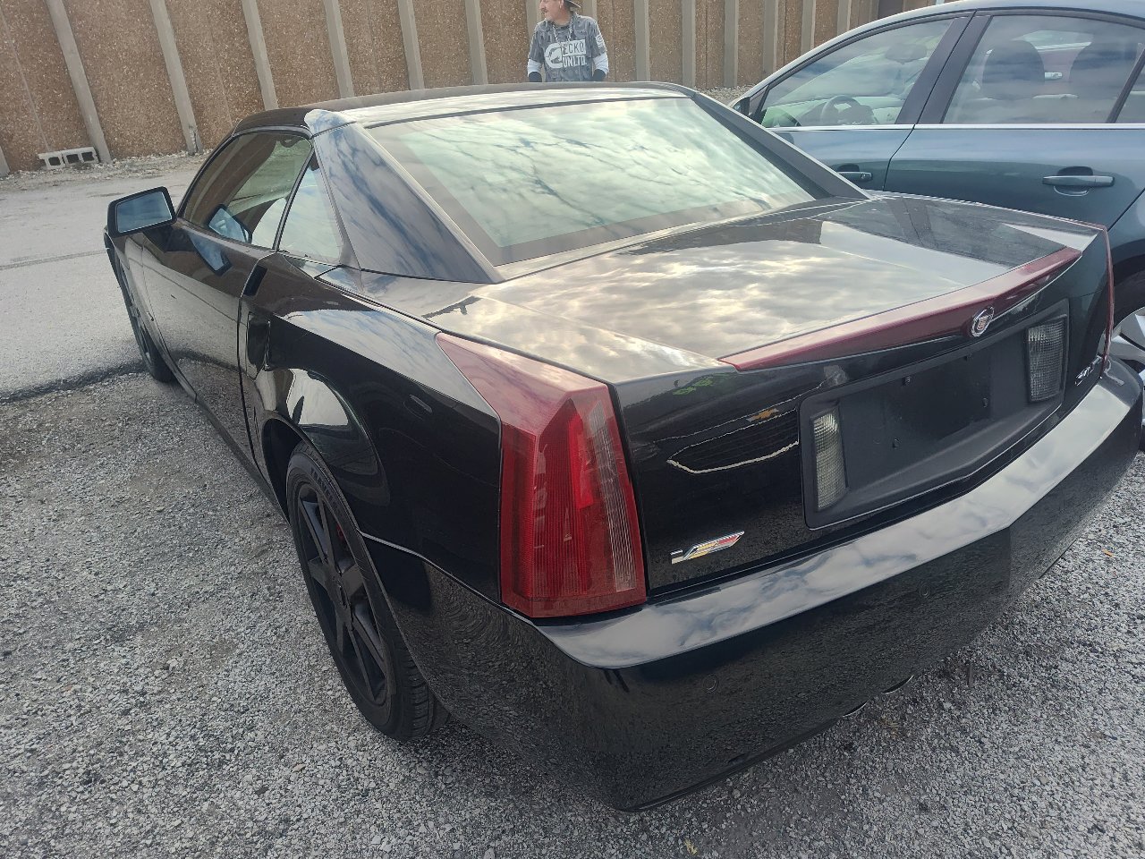 Used 2004 Cadillac XLR 2dr Convertible image 32