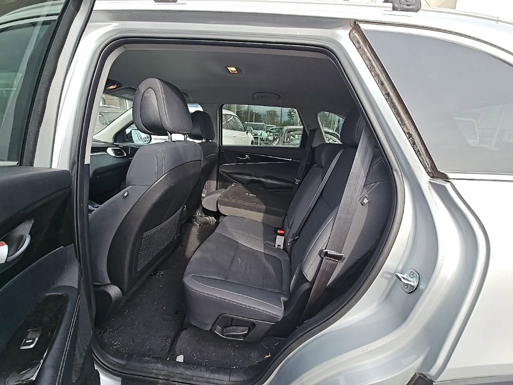 Used 2016 Kia Sorento LX w/ LX Convenience Package image 62