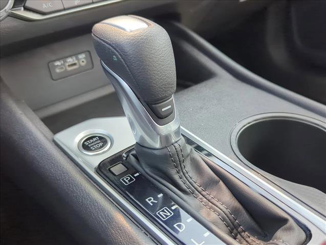 Used 2025 Nissan Altima 2.5 SV FWD image 12