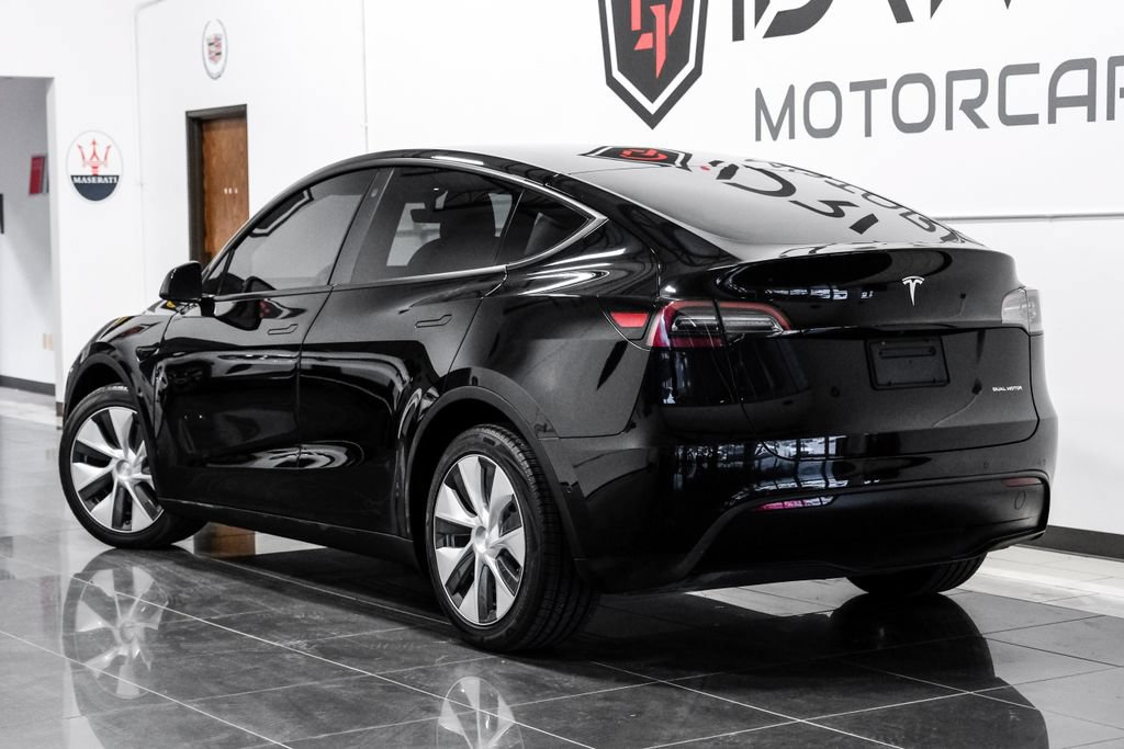 Used 2021 Tesla Model Y Long Range AWD/4WD image 11
