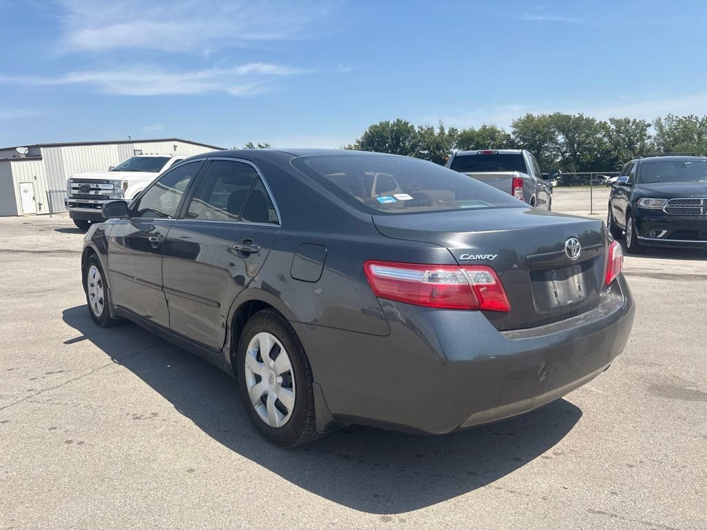 Used 2009 Toyota Camry LE FWD image 16