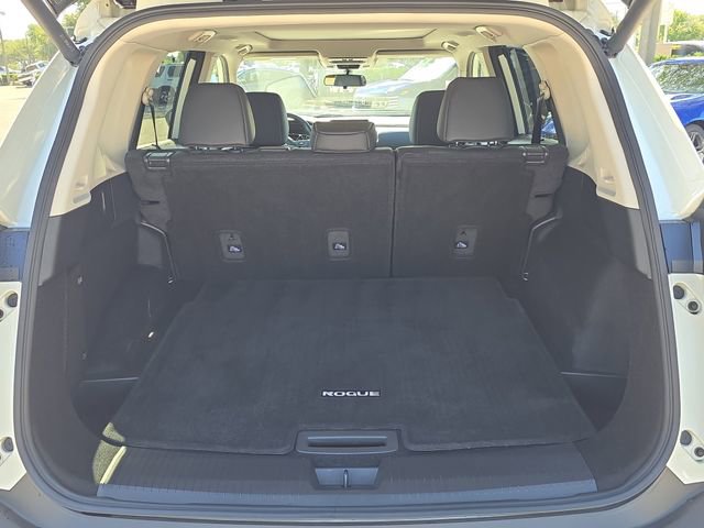 Certified 2023 Nissan Rogue SV w/ SV Premium B Package FWD image 10