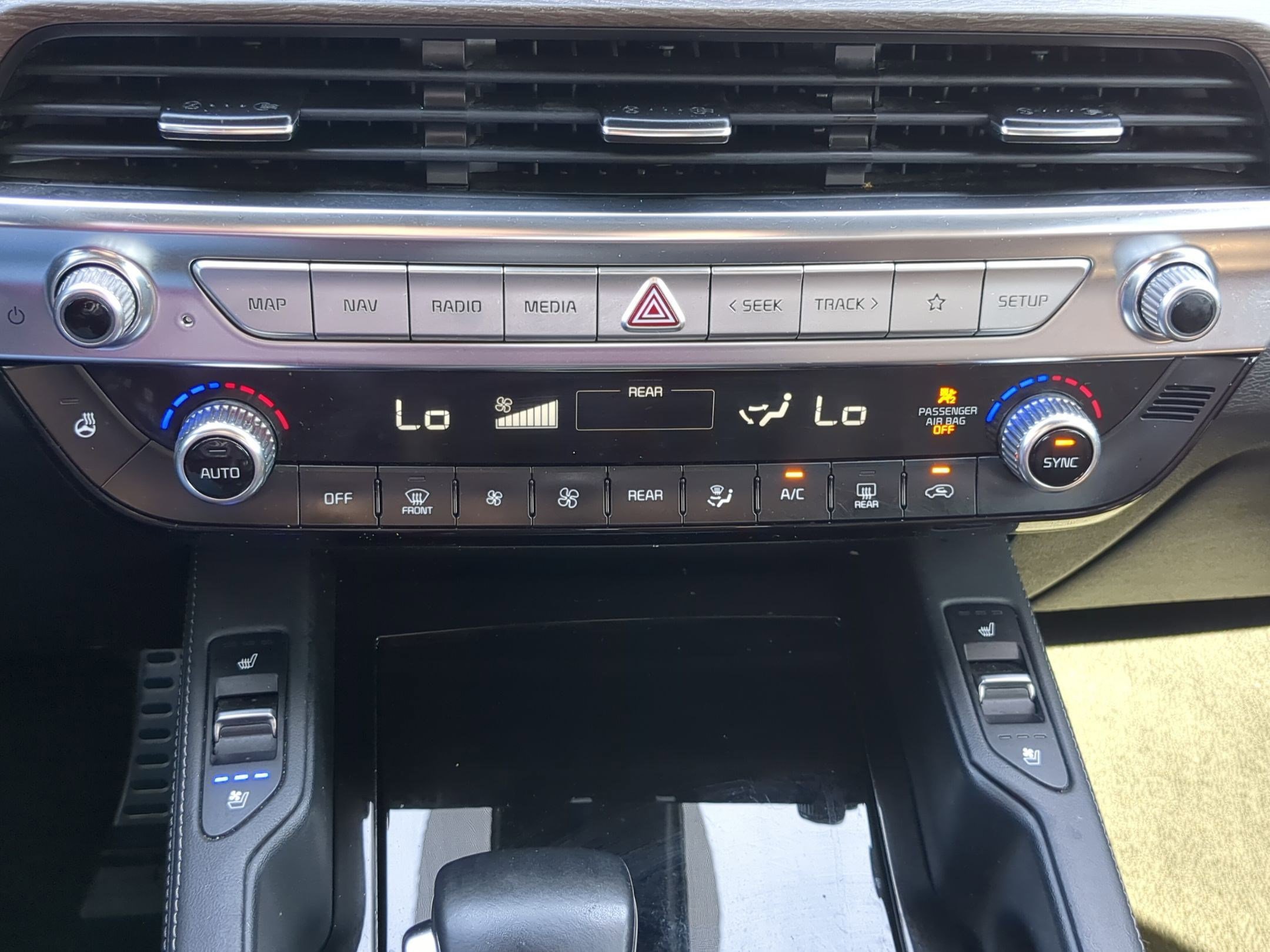 Used 2021 Kia Telluride SX w/ SX Prestige Package image 22