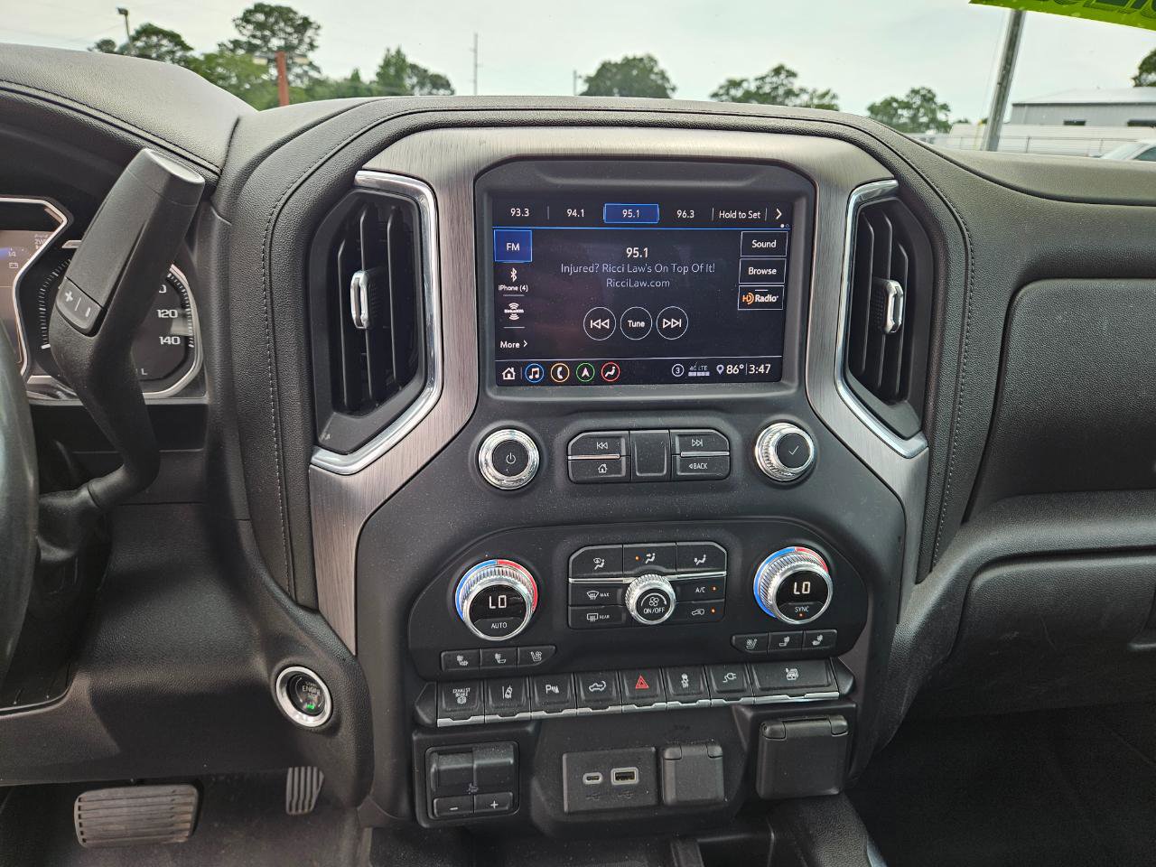 Used 2020 GMC Sierra 3500 Denali w/ Denali Ultimate Package AWD/4WD image 17