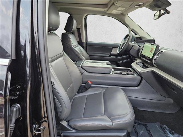 Used 2025 Ford Expedition Max Active AWD/4WD image 18