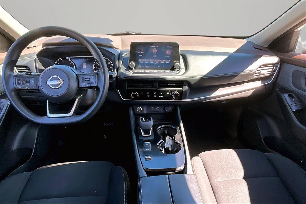 Used 2023 Nissan Rogue S FWD image 7