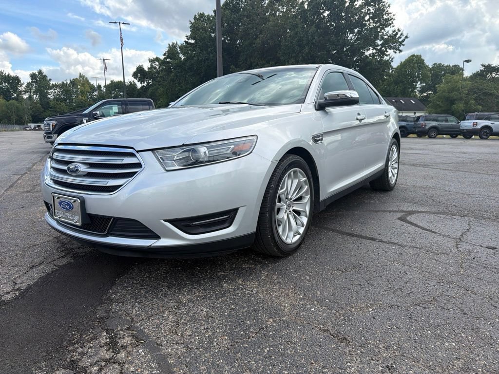 Used 2019 Ford Taurus Limited FWD image 2