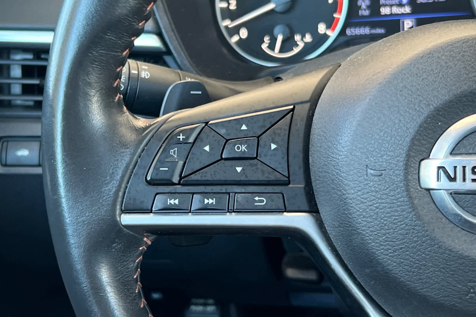 Used 2022 Nissan Altima 2.5 SR w/ Midnight Edition Package FWD image 24