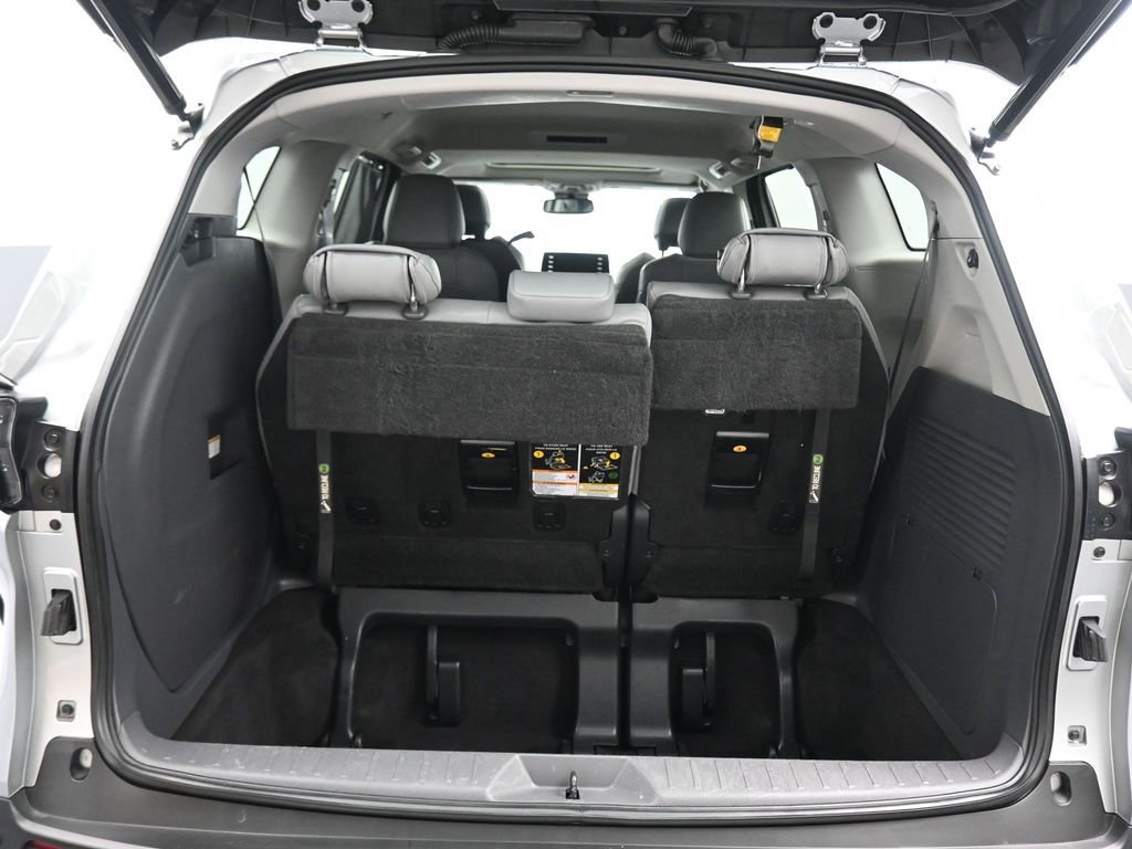 Used 2021 Toyota Sienna XLE w/ XLE Plus Package image 58