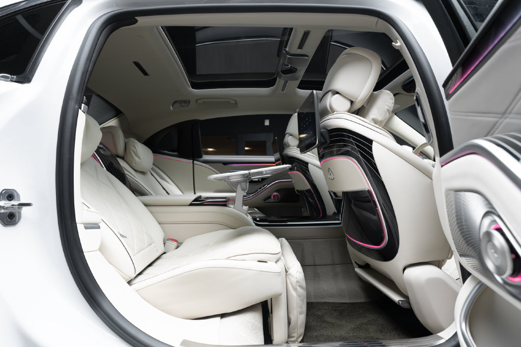 Used 2024 Mercedes-Benz Maybach S 580 4MATIC image 40