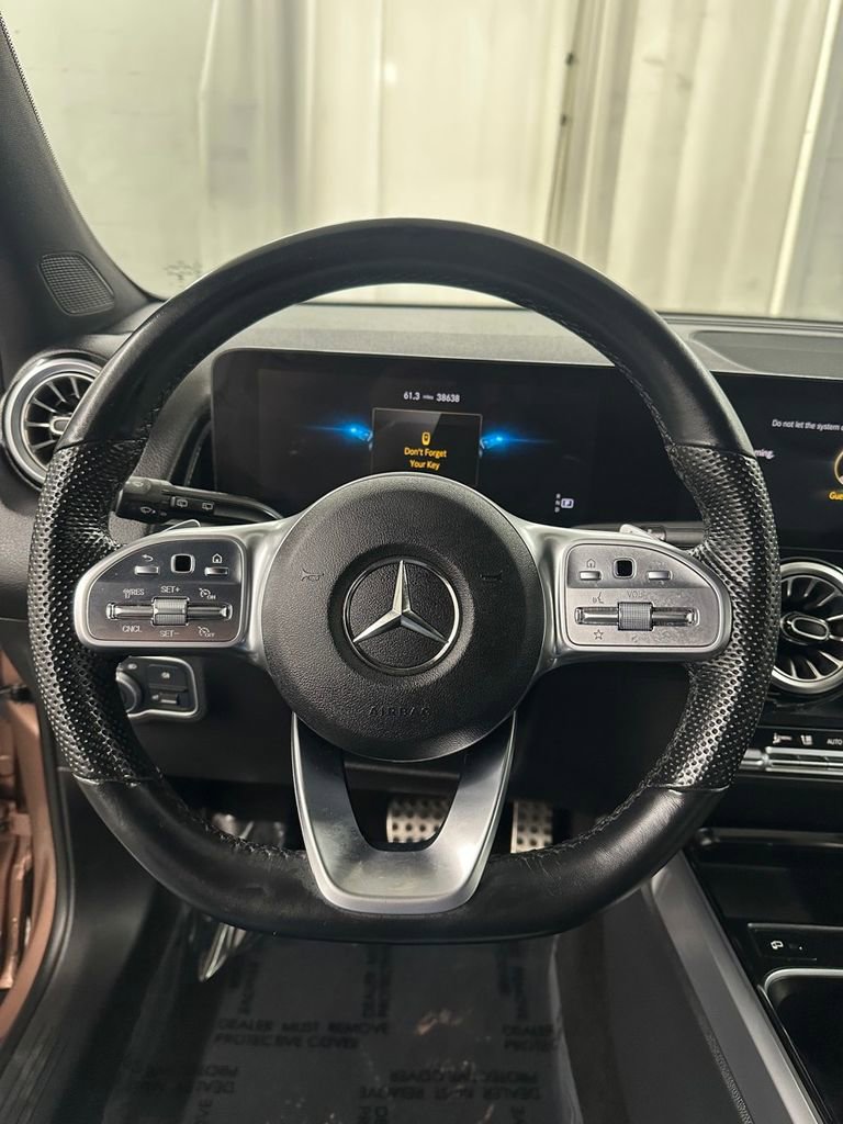 Used 2022 Mercedes-Benz GLB 35 AMG 4MATIC image 15