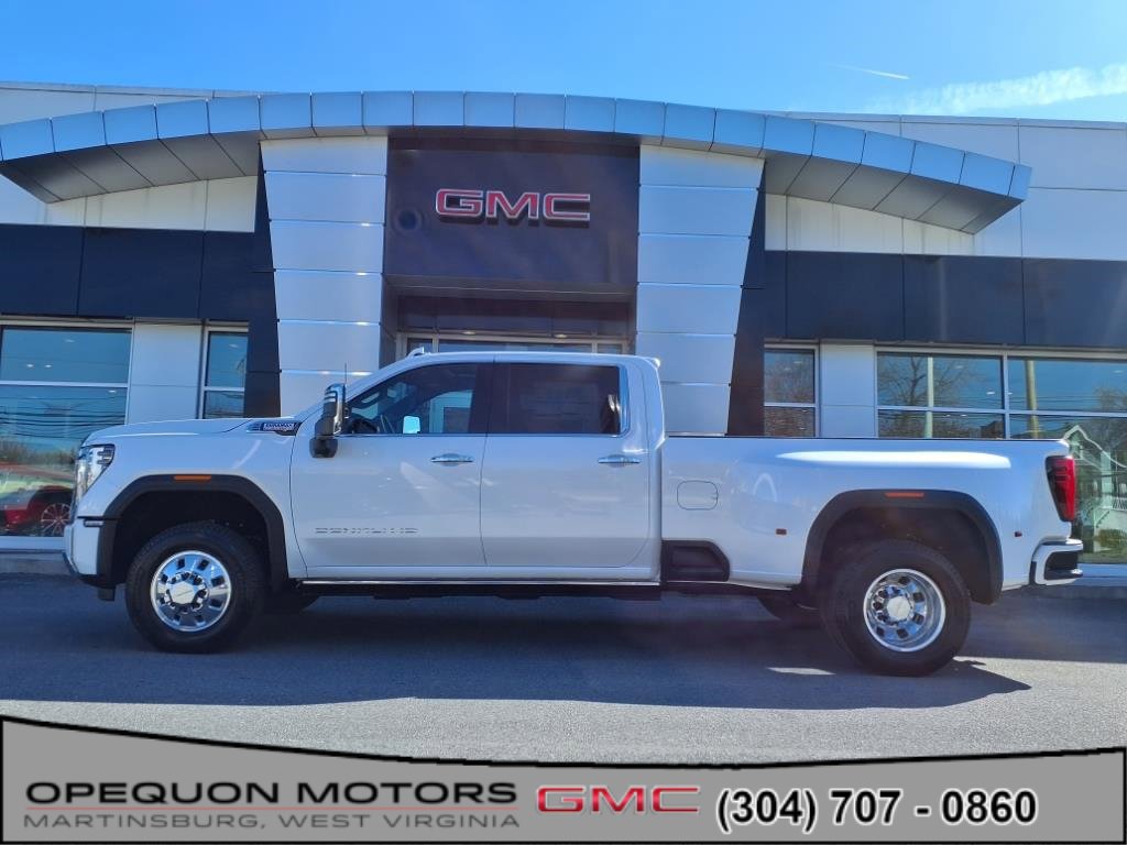 New 2025 GMC Sierra 3500 Denali w/ Denali Reserve Package image 2