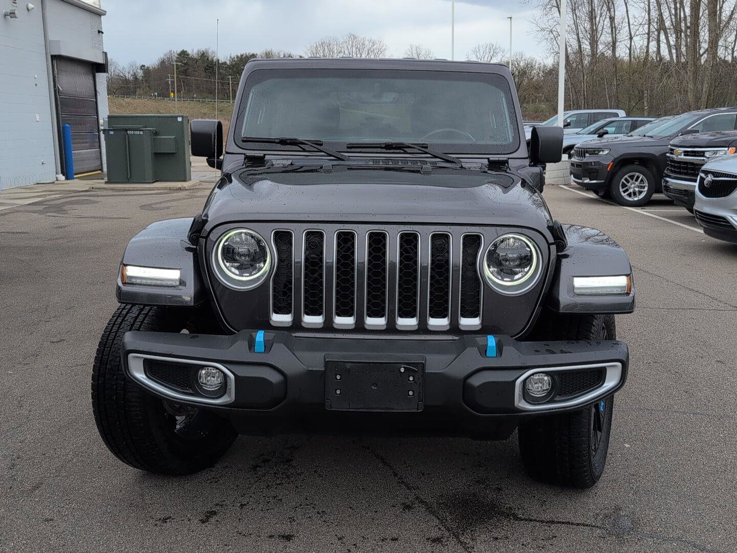 Used 2023 Jeep Wrangler Sahara w/ Cold Weather Group image 13