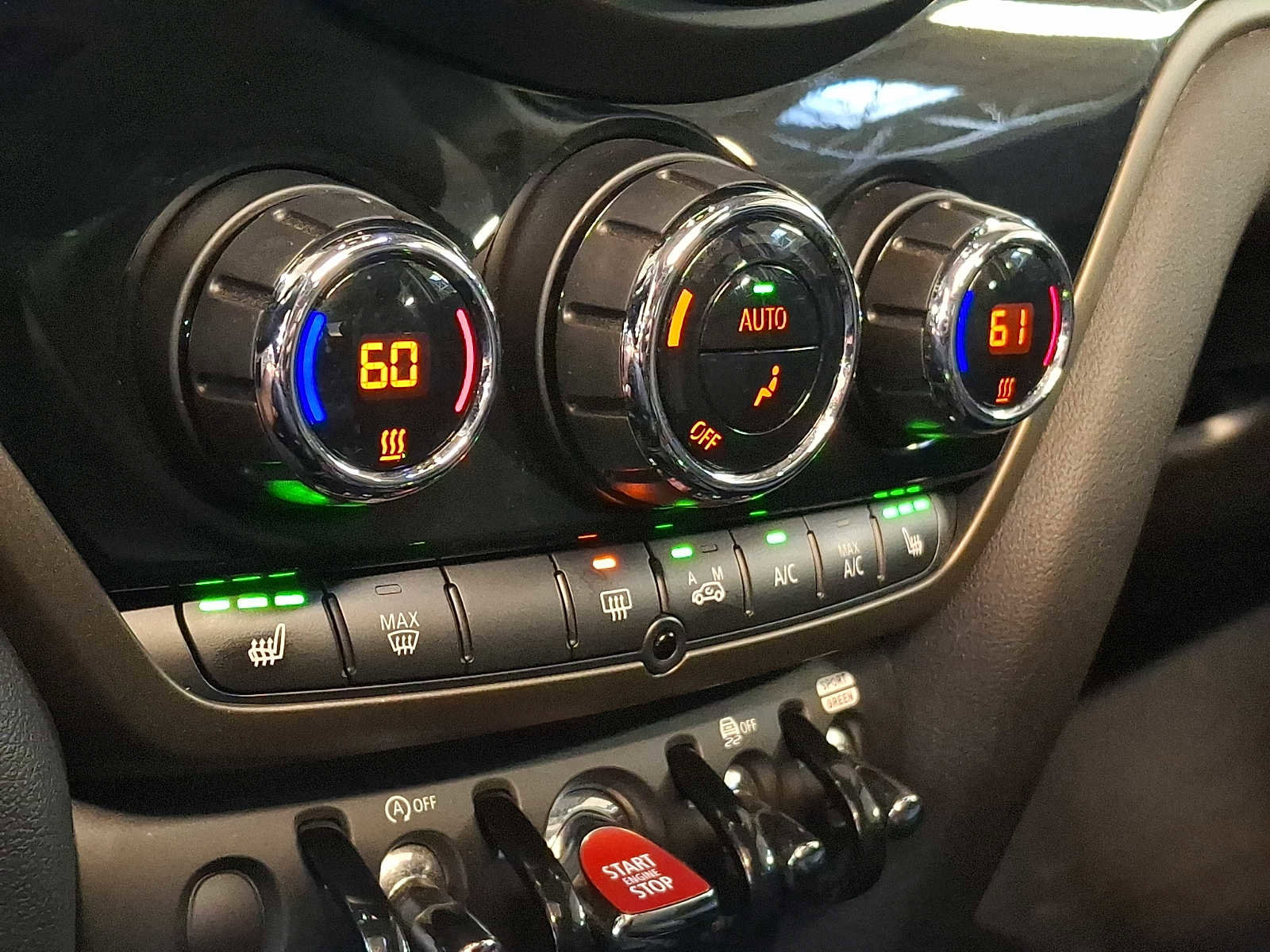 Used 2019 MINI Cooper Countryman S w/ Signature Upholstery Package AWD/4WD image 13