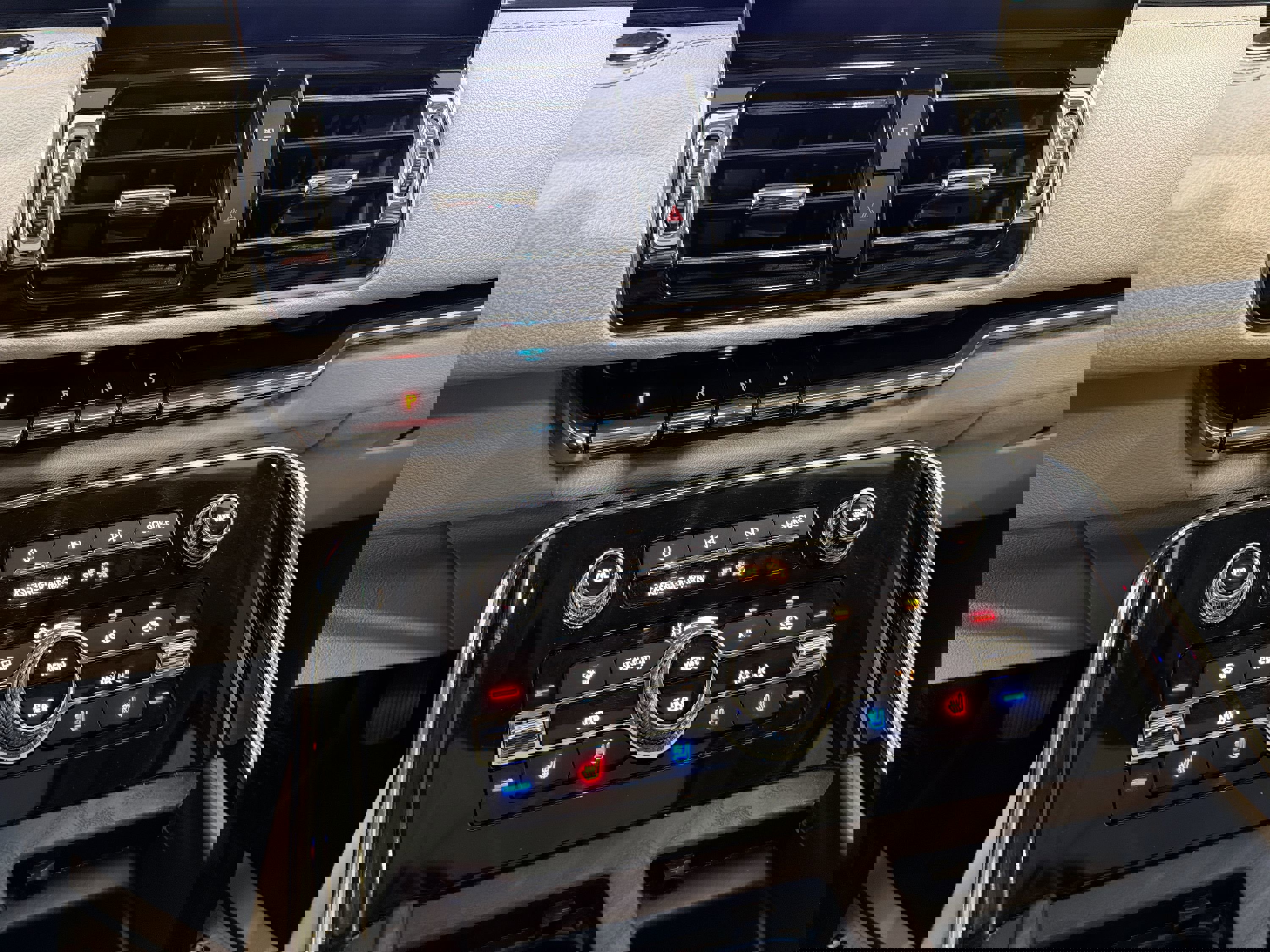 Used 2019 Lincoln Navigator Select w/ Cargo Package image 21