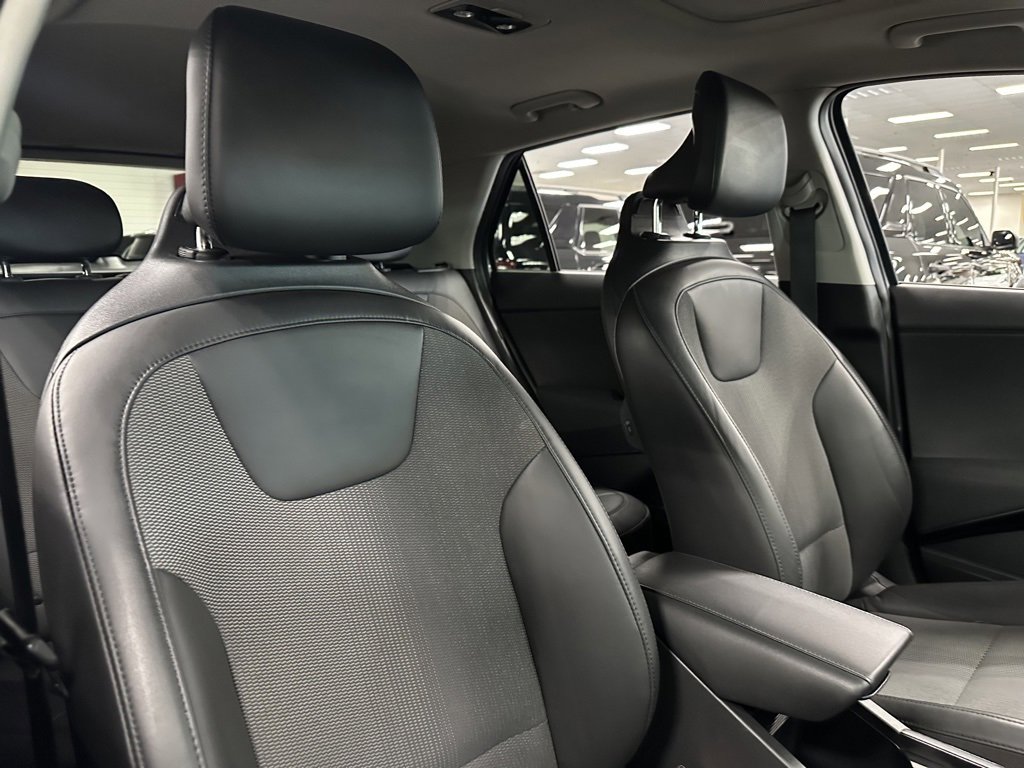 Used 2023 Kia Niro EX Touring image 29