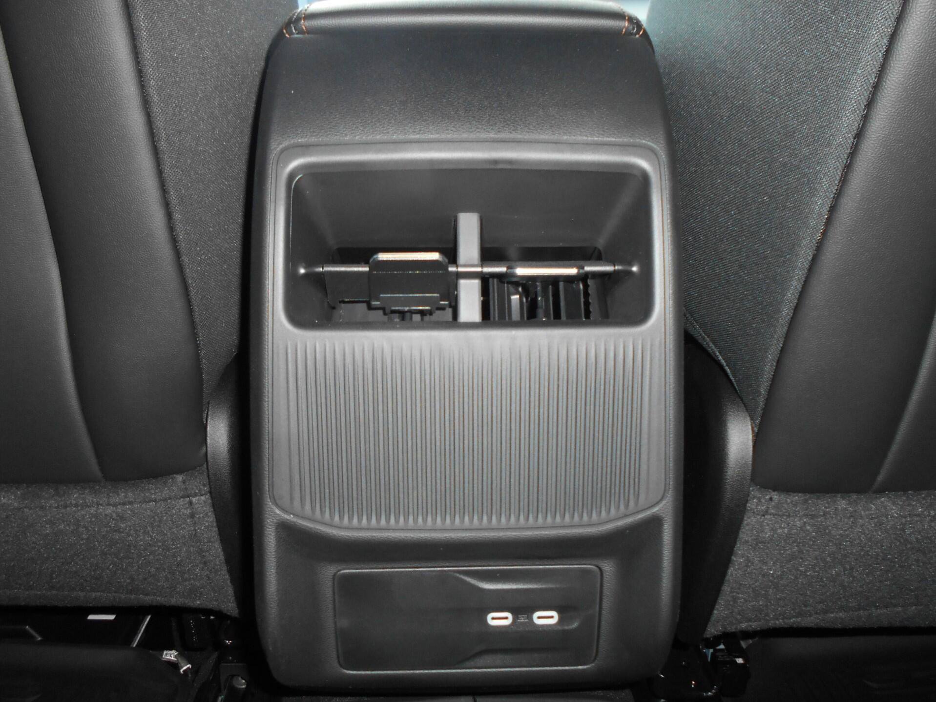 New 2026 Jeep Cherokee Limited AWD/4WD image 17