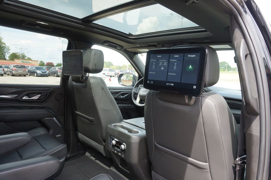 Used 2021 GMC Yukon Denali w/ Denali Premium Package image 33