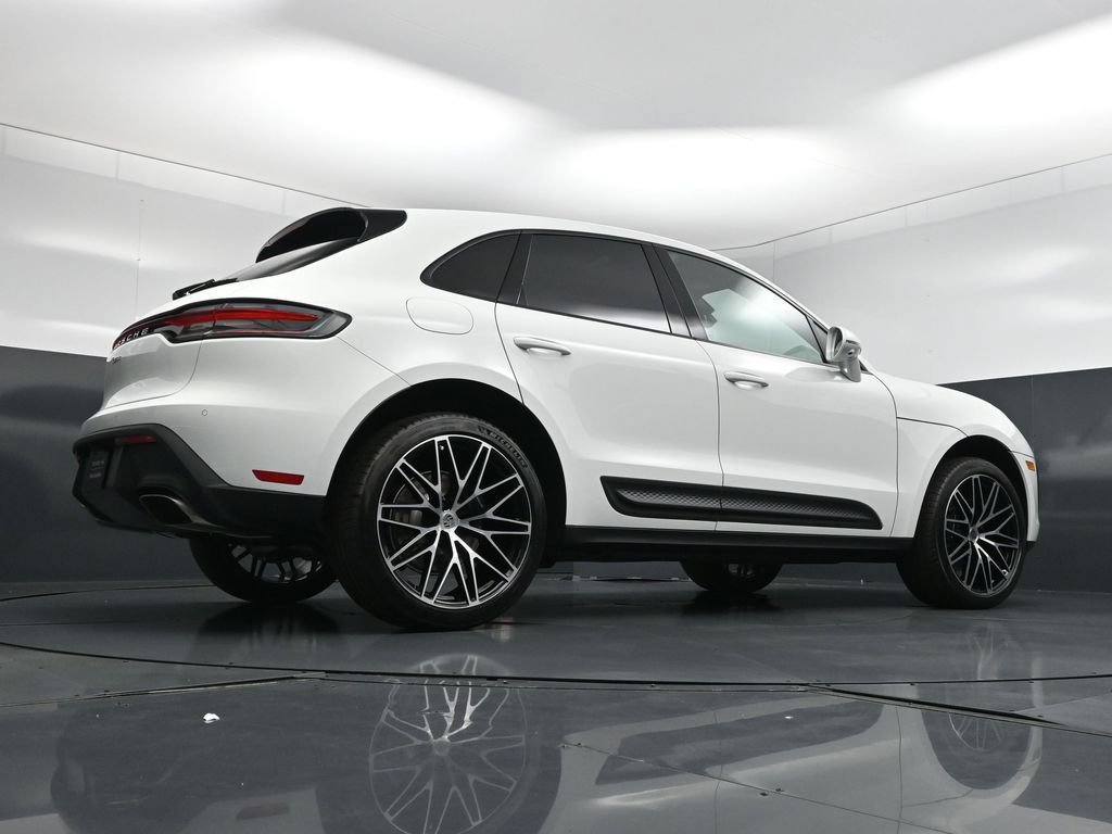 New 2026 Porsche Macan AWD/4WD image 28