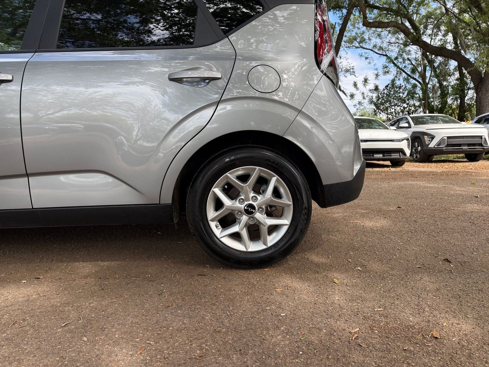 Used 2025 Kia Soul LX w/ LX Technology Package image 10