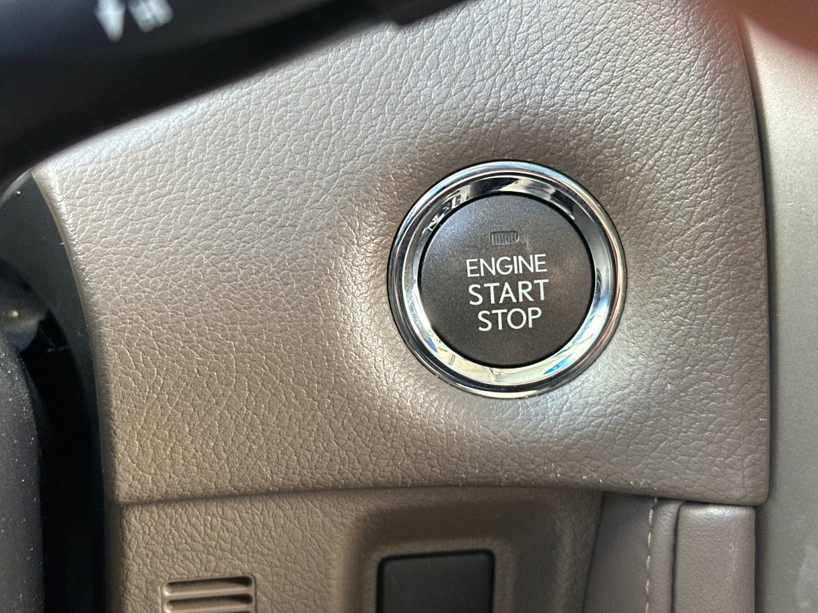 Used 2017 Lexus GX 460 Premium w/ Premium Package image 23