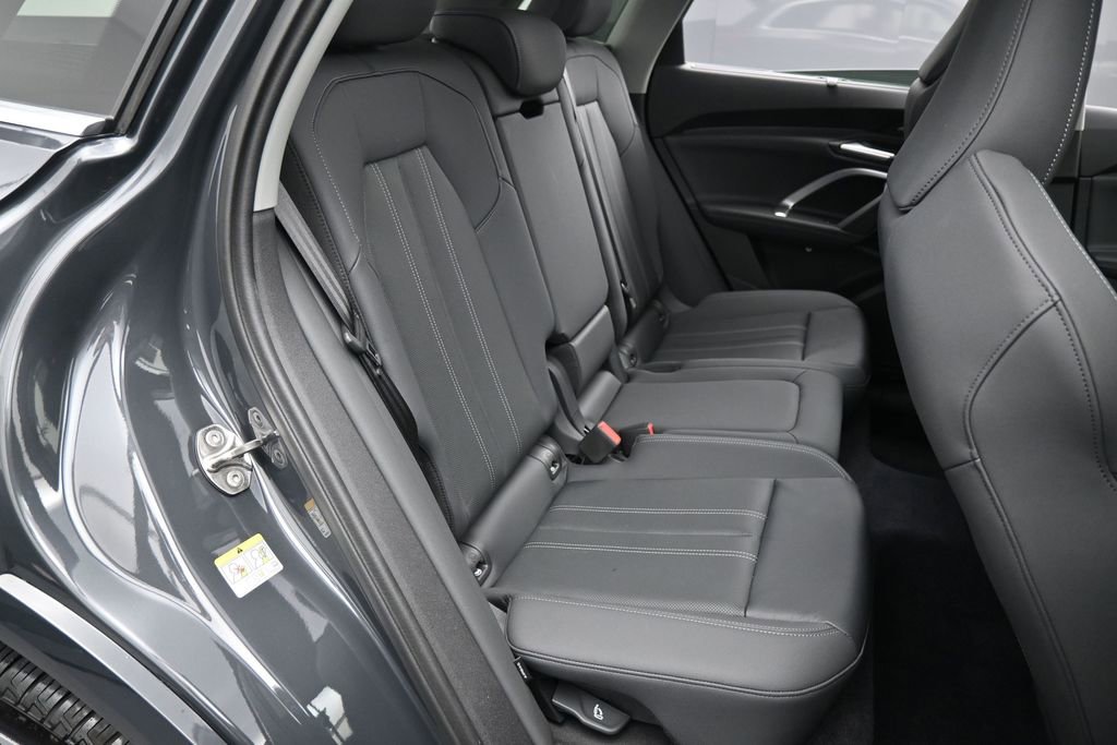 Used 2025 Audi Q5 Premium Plus w/ Premium Plus AWD/4WD image 30