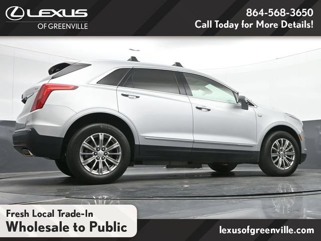 Used 2017 Cadillac XT5 Luxury w/ Driver Awareness Package FWD image 12