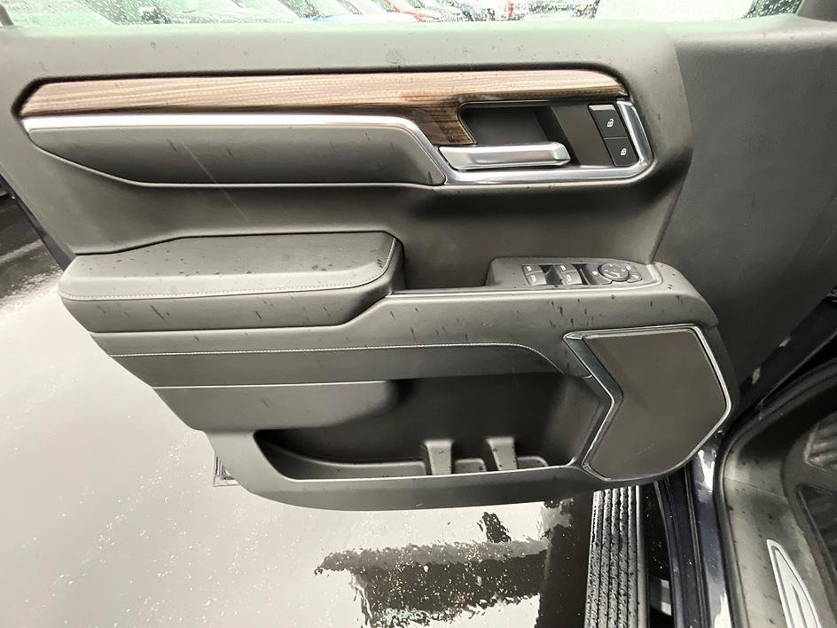 Used 2024 Chevrolet Silverado 1500 LT AWD/4WD image 26