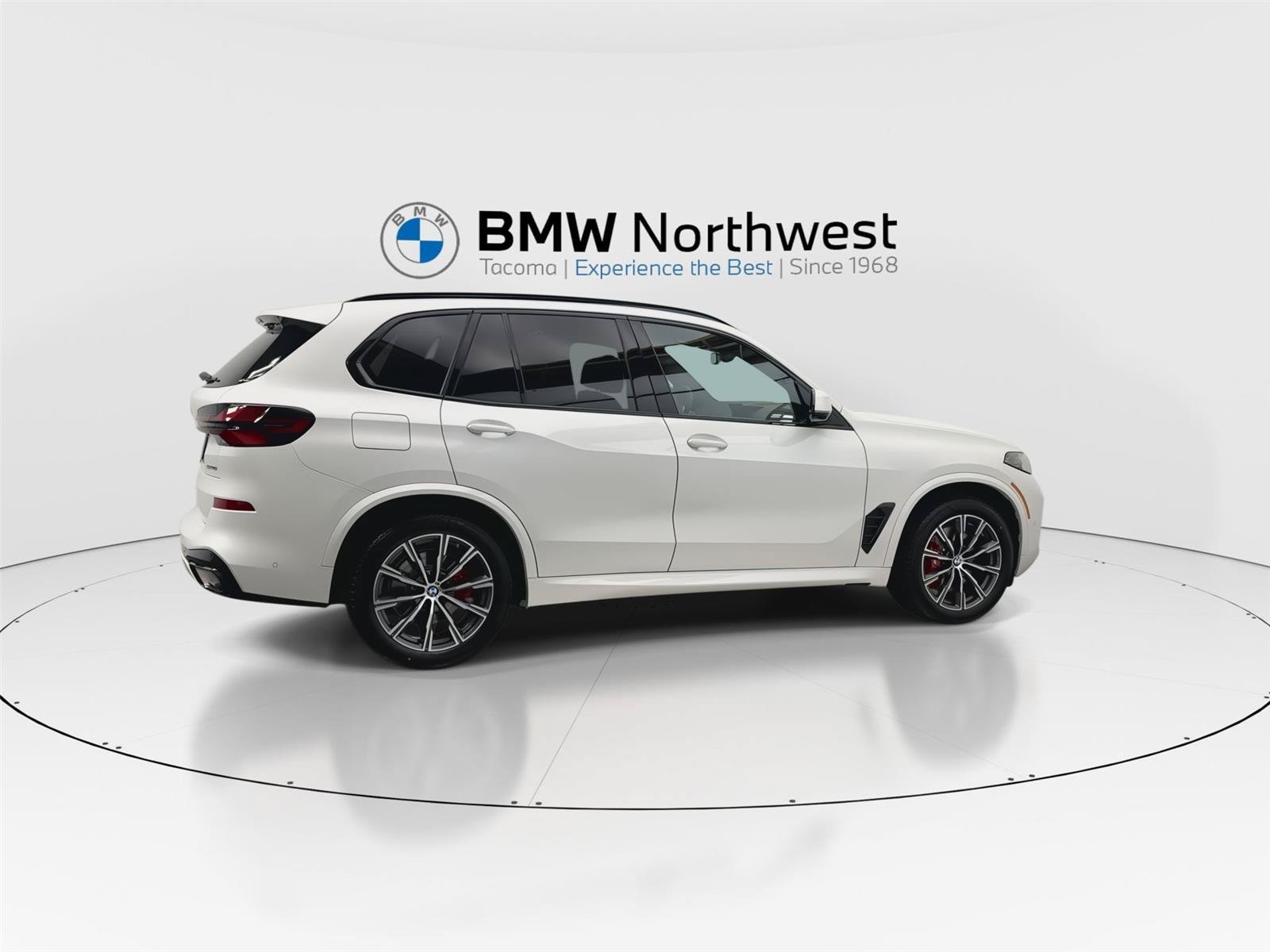 New 2026 BMW X5 xDrive40i w/ M Sport Package AWD/4WD image 4