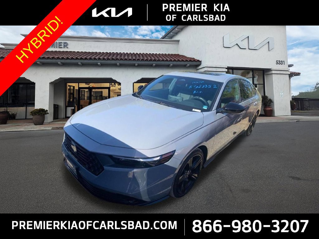 Used 2025 Honda Accord Sport image 1