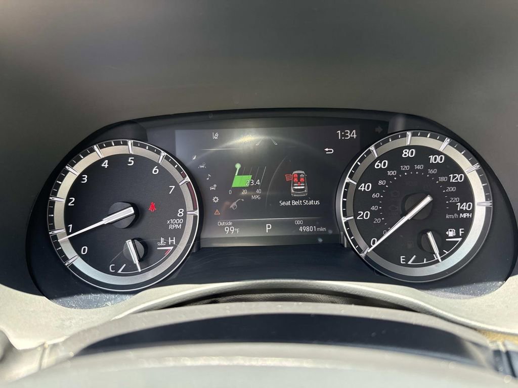 Used 2021 Toyota Highlander XLE FWD image 43