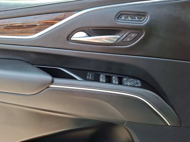 Used 2021 Cadillac Escalade ESV Premium Luxury w/ Driver Assist Tech Package AWD/4WD image 15