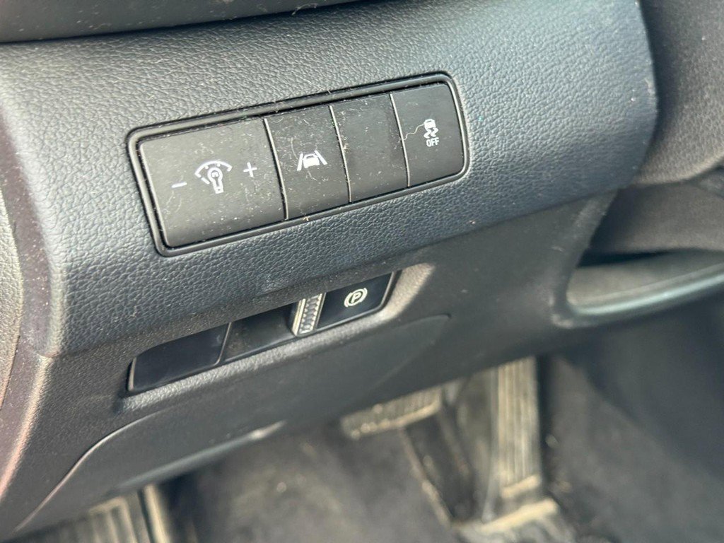 Used 2022 Hyundai Santa Fe SEL image 19