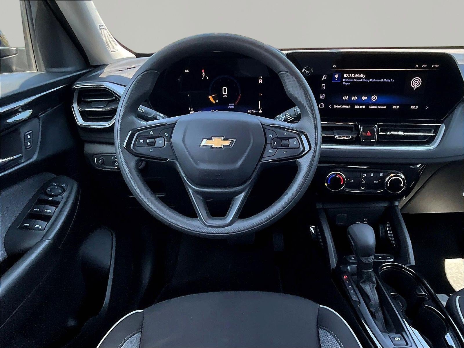 Used 2026 Chevrolet TrailBlazer LT AWD/4WD image 8