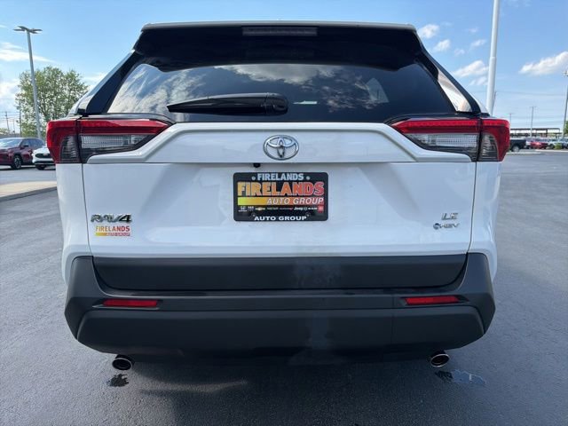 Used 2025 Toyota RAV4 LE AWD/4WD image 6
