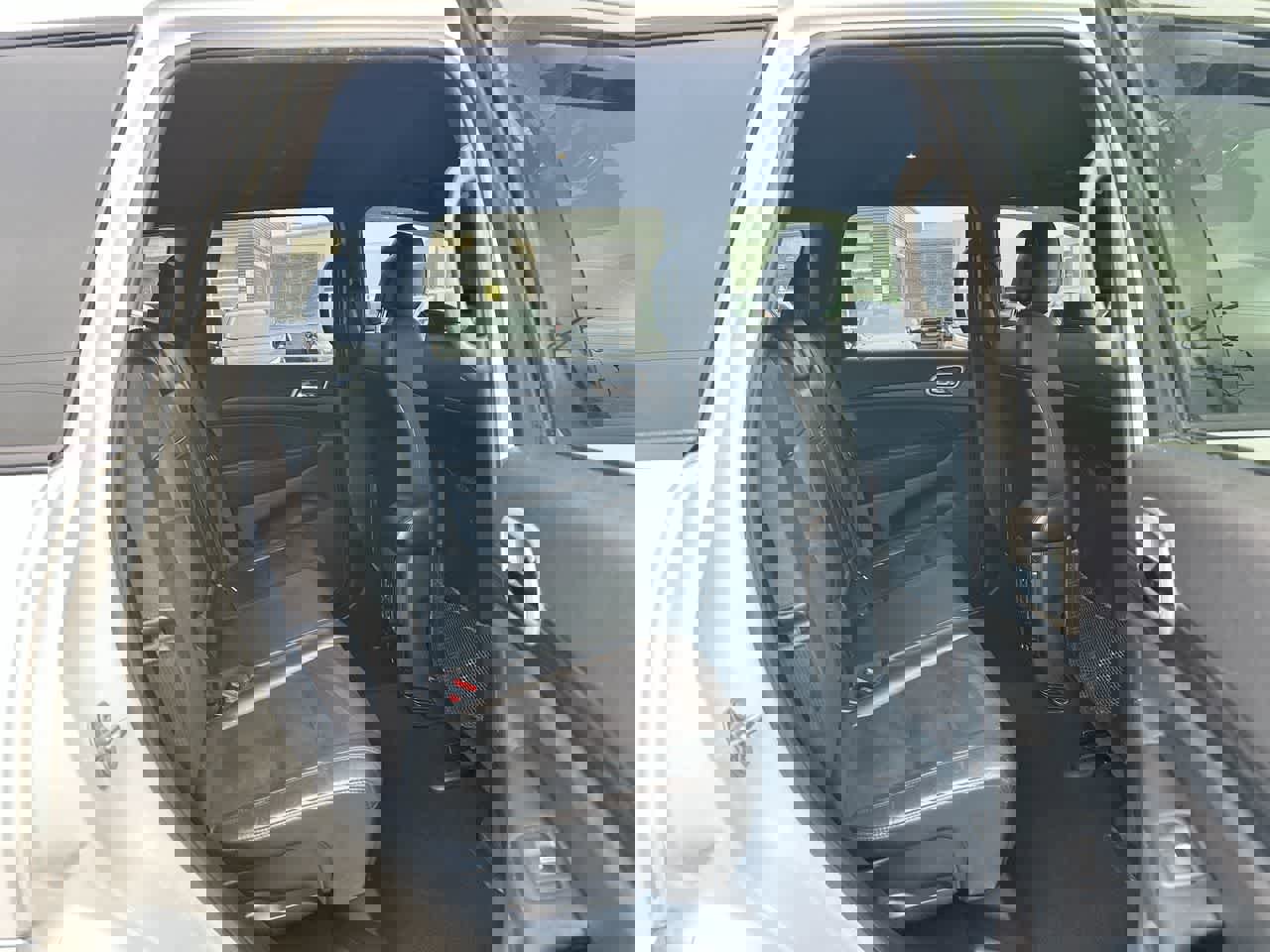 Used 2020 Jeep Grand Cherokee Altitude image 25