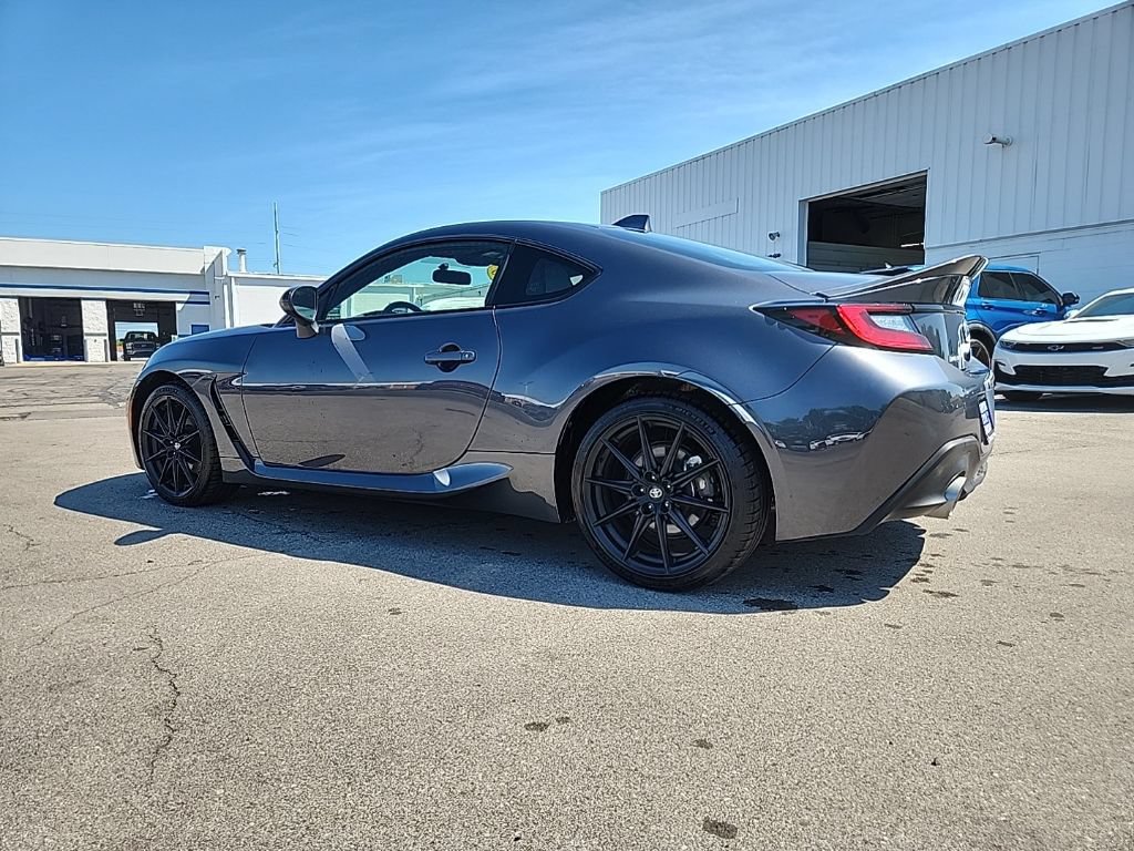 Used 2023 Toyota GR86 Premium w/ ALL Weather Mat Package (TMS) RWD image 9