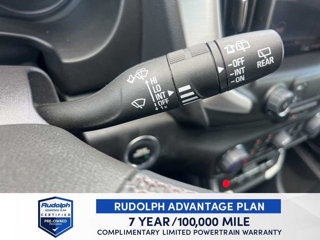 Used 2024 GMC Terrain SLT image 39