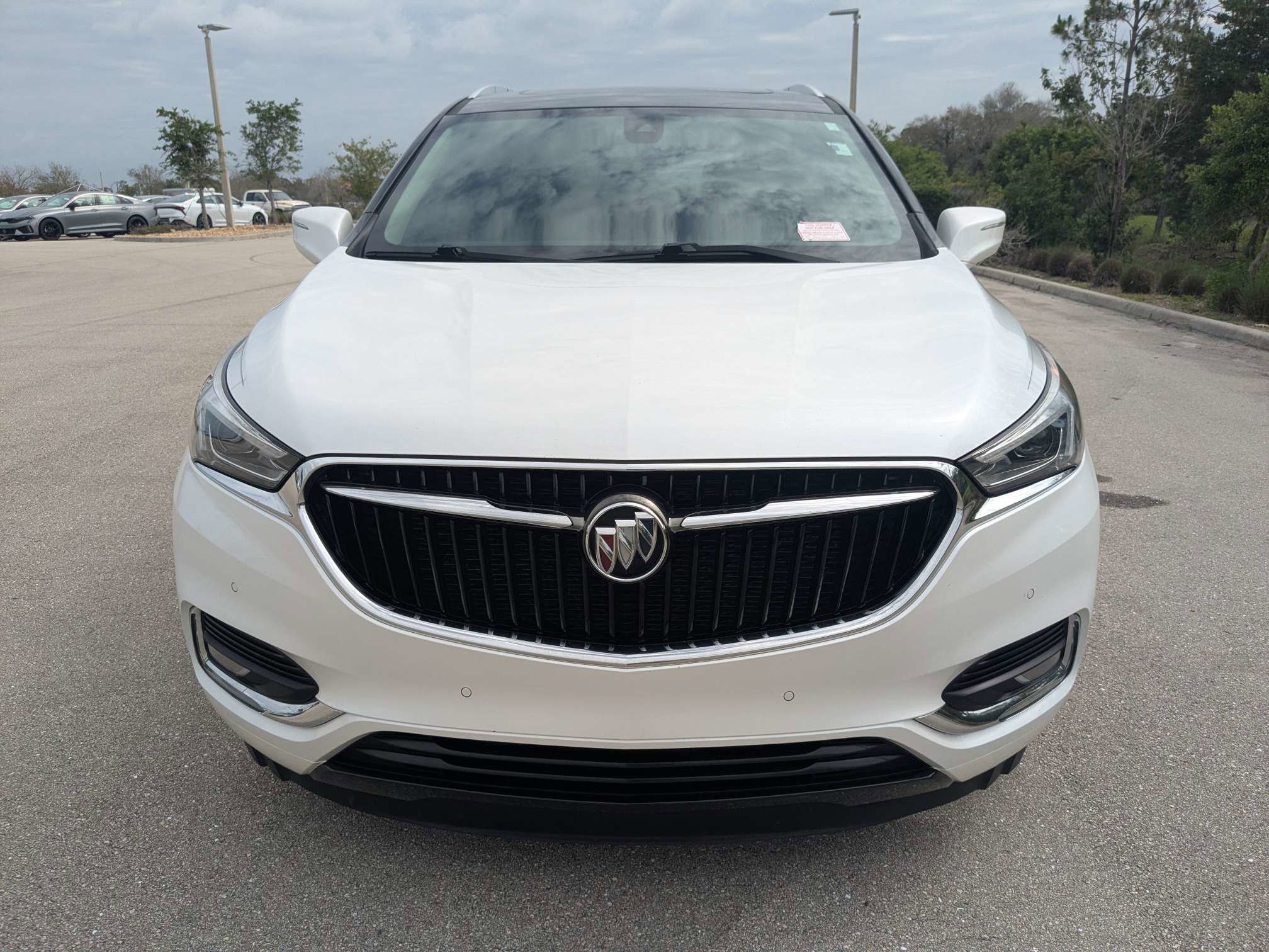 Used 2020 Buick Enclave Premium w/ Sun and Sites Package FWD image 2