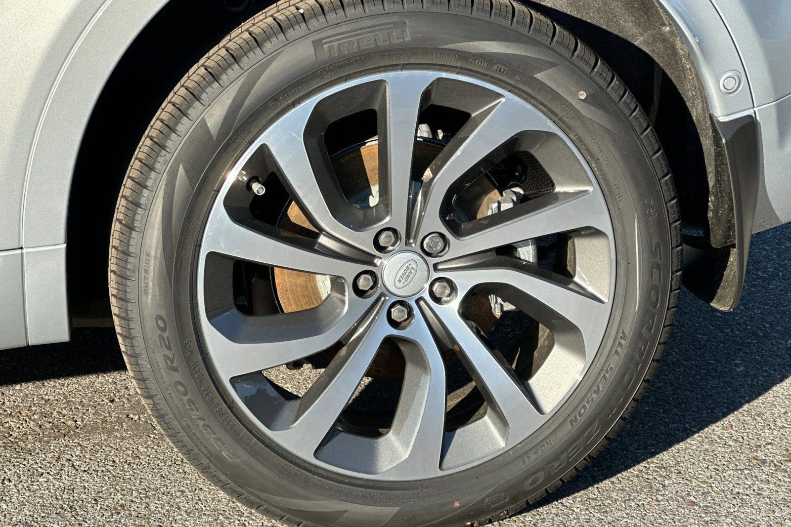 New 2025 Land Rover Discovery Sport S AWD/4WD image 11