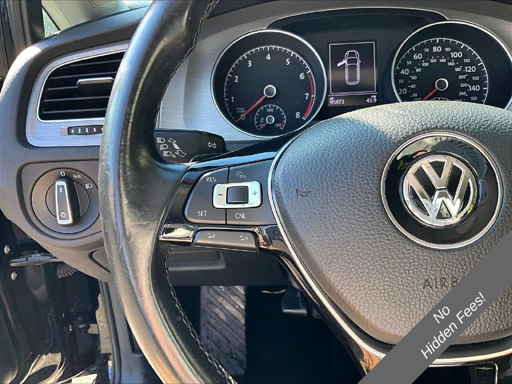 Used 2016 Volkswagen Golf SportWagen FWD image 15