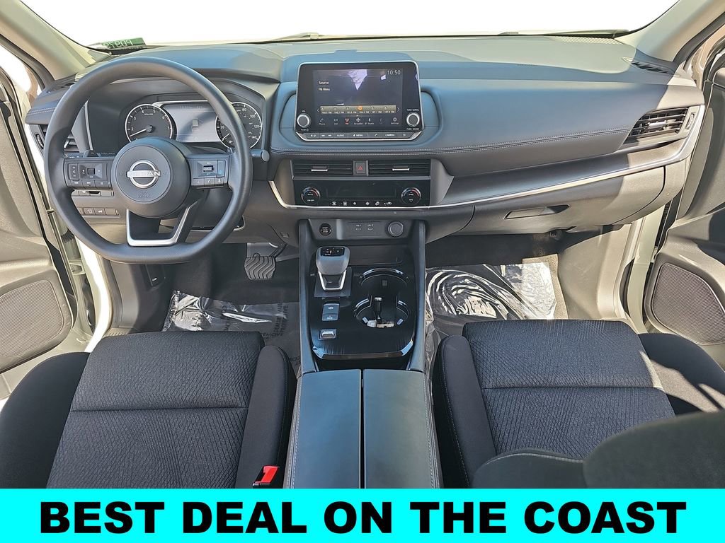 Used 2024 Nissan Rogue SV image 9